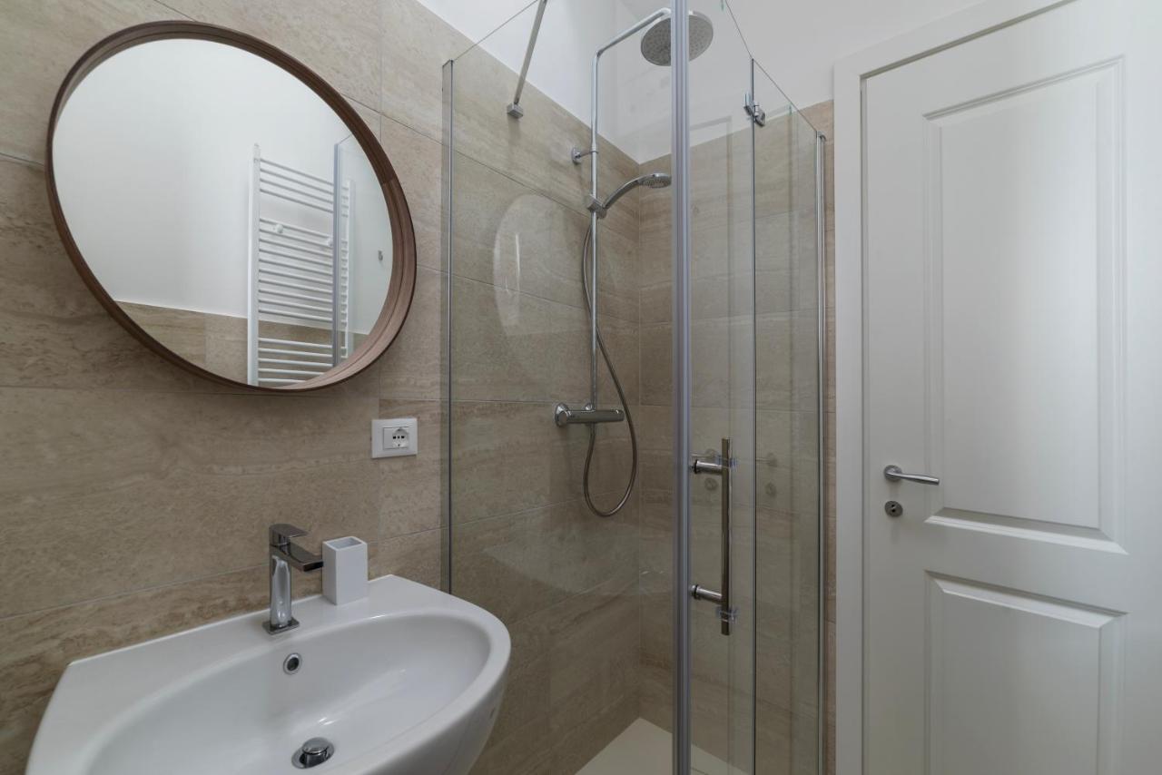 Termini & Acquario Romano Bright Apartment Ngoại thất bức ảnh